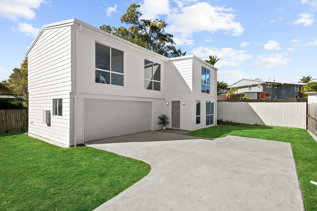 Southport 4 Slaapkamer A Timeless Character Home, Beautifully Reimagined for Modern Family Living