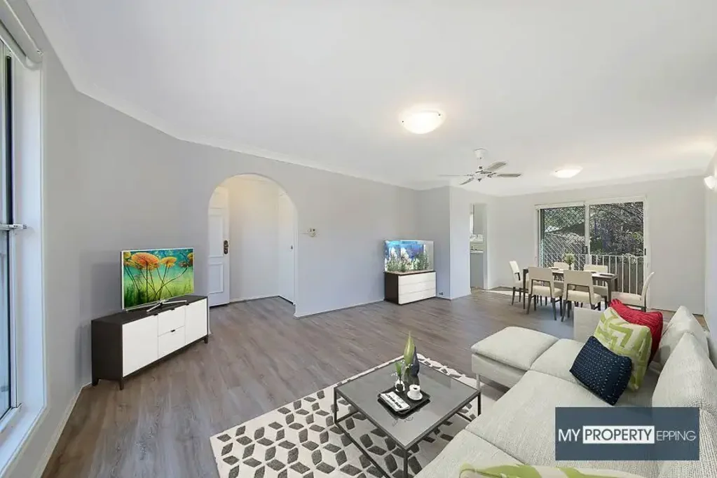 QUIET RENOVATED 3 BED VILLA HOME WITH DOUBLE PARKING - WALK TO EVERYTHING
