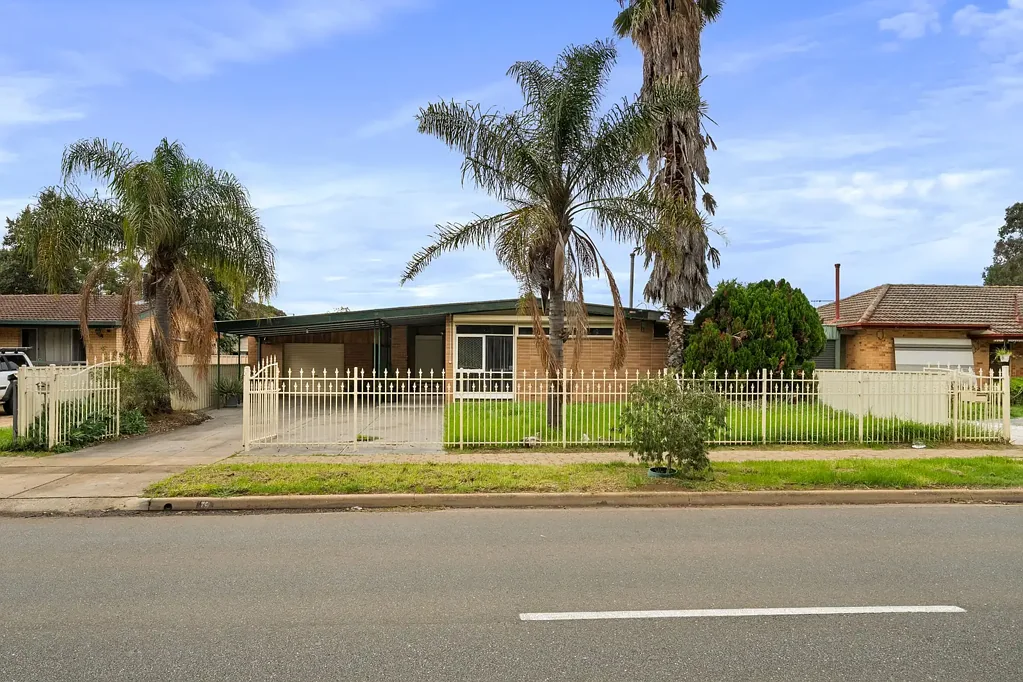 Parafield Gardens 3chambre Solid Foundations, Contemporary Charm & Huge Future Upside.