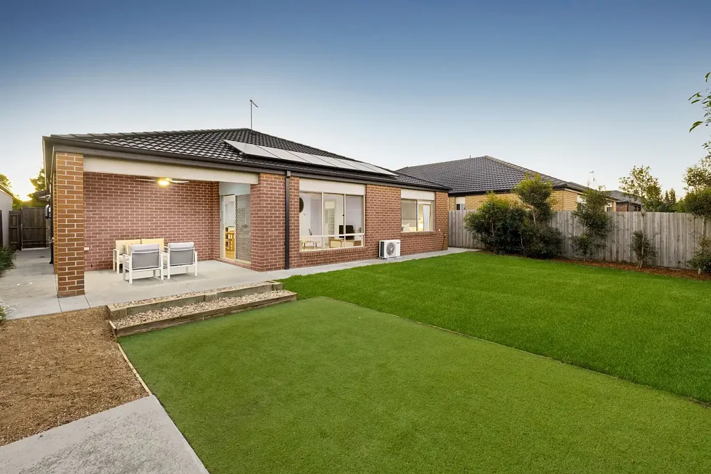 25 Burgess Avenue, Armstrong Creek, VIC 3217