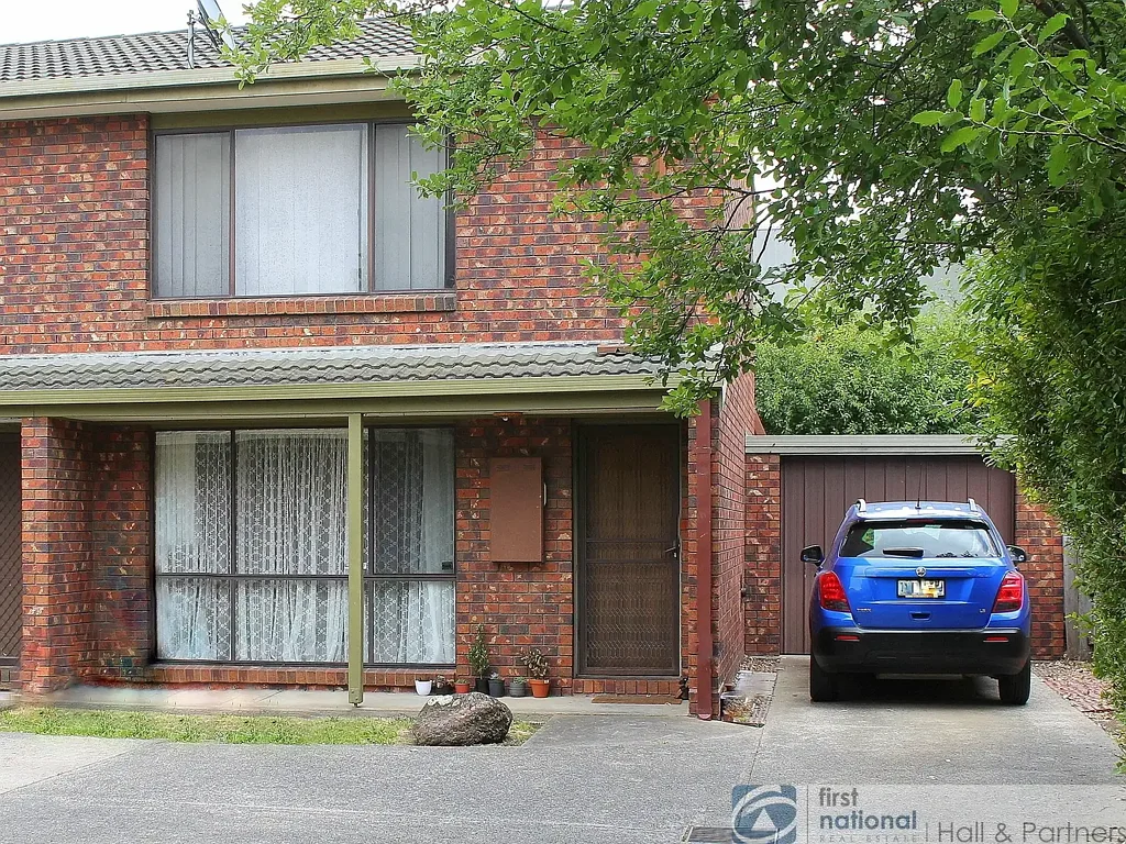 Two Bedroom Townhouse – Walk To Everything