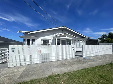 Spacious, Sunlit 3-Bedroom Residence in Grey Lynn