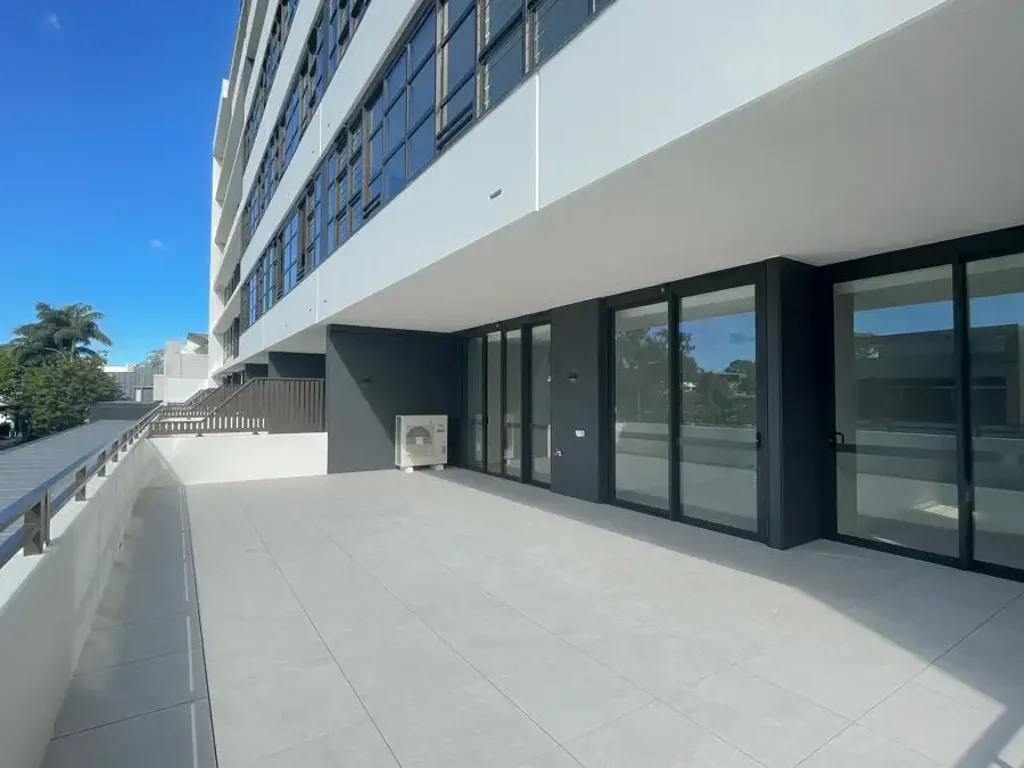Coffs Harbour 2 Bedroom Large terrace apartment with premium appliances