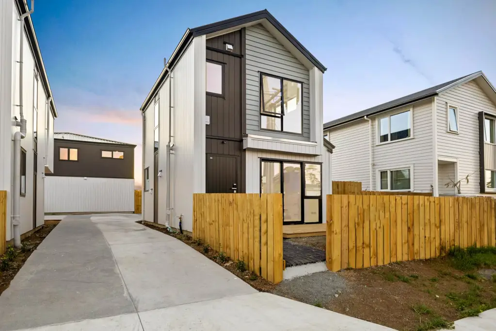 Pakuranga 2房 现代设计，高品质配件、专用停车位、地理位置便利、周边便利设施齐全、投资租金潜力、适合各类购房需求。 Brand New Affordable Living in Pakuranga