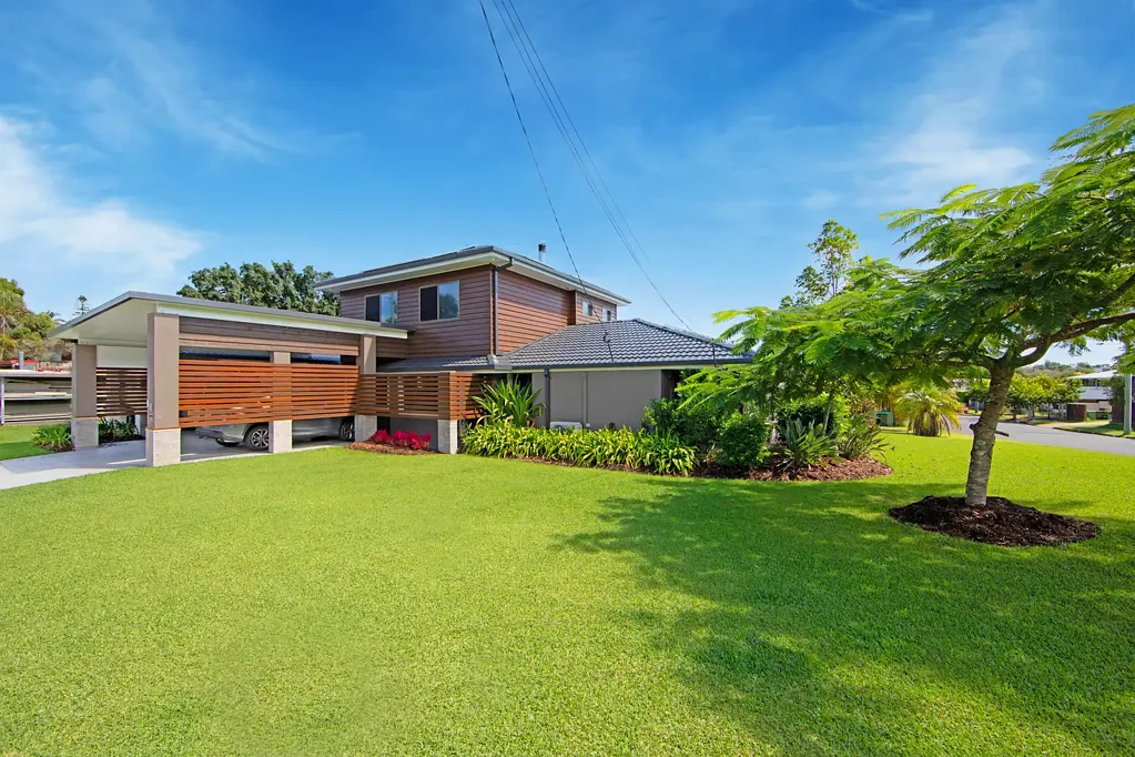16 Luxor Street, Southport, QLD 4215