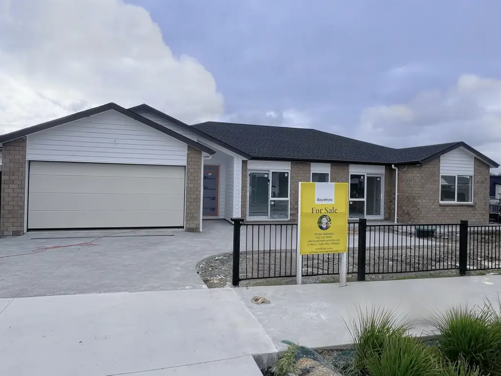 Milldale 6Moenga Multi-Generational Comfort with Room to Grow