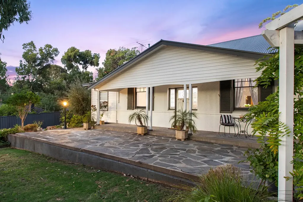 Blackwood 4 Bedroom Character Bungalow c1920 - Separate Self Contained Flat - 1,267sqm Block