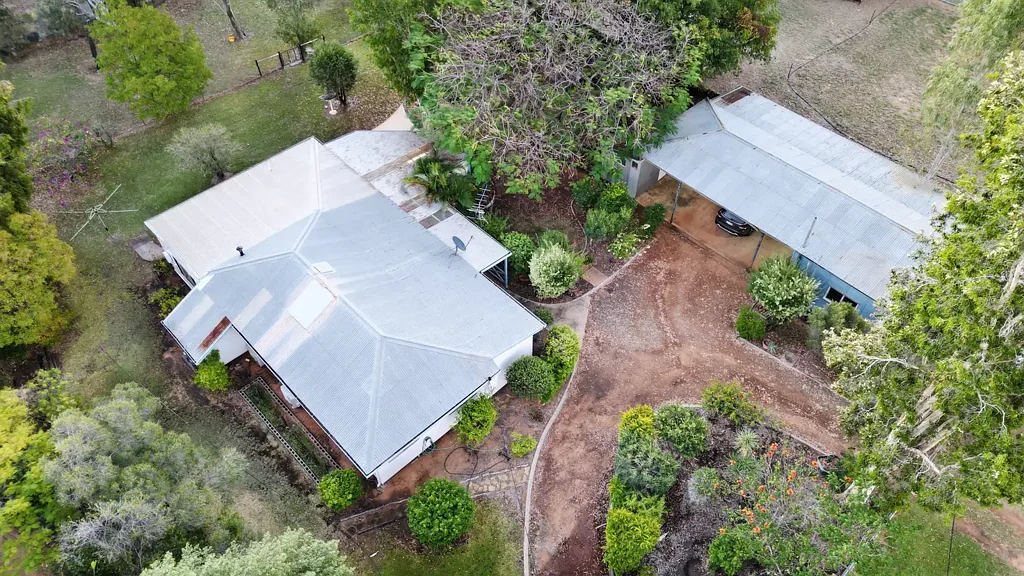 Barcaldine 4ਬੈੱਡਰੂਮ WIWO Family Living In The Heart of Barcy