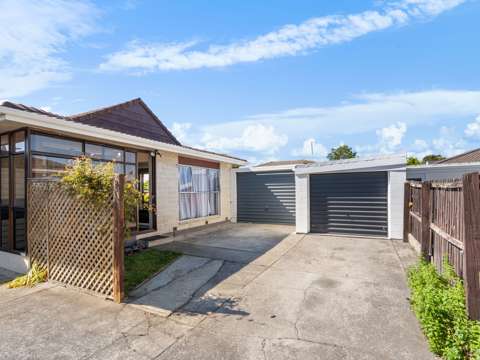 Redwood 2房  Calling All First Home Buyers & Investors