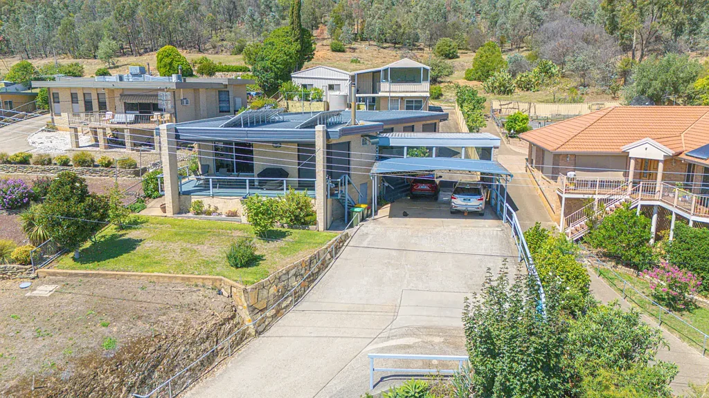 Myrtleford 4બેડરૂમ Elevated Living on Banool
