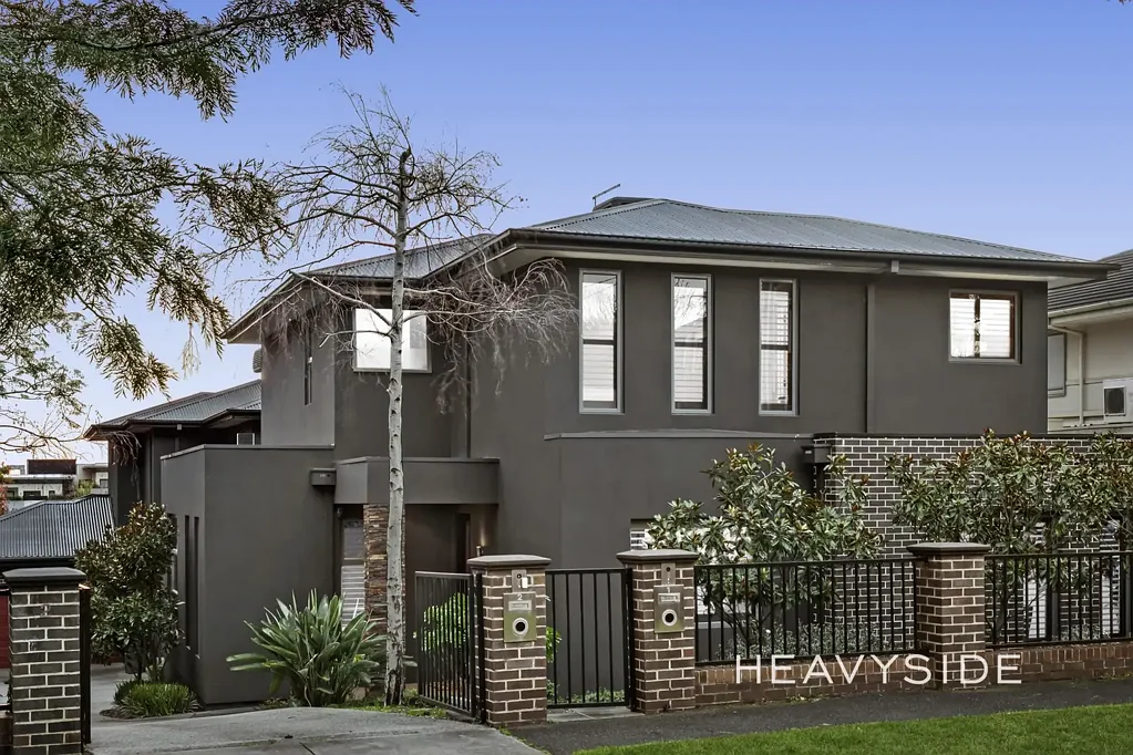 Camberwell 4房 豪华双层家庭住宅 | 便利的 Camberwell 位置 Opulent Double Storey Family Home | Convenient Camberwell Location