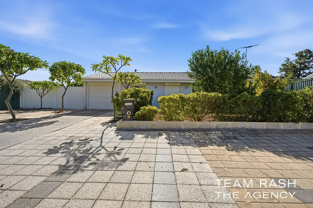 11 Beeston Crescent, Marangaroo, WA 6064