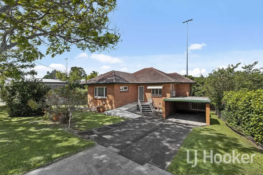 28 Crutchley Street, Fairfield, QLD 4103