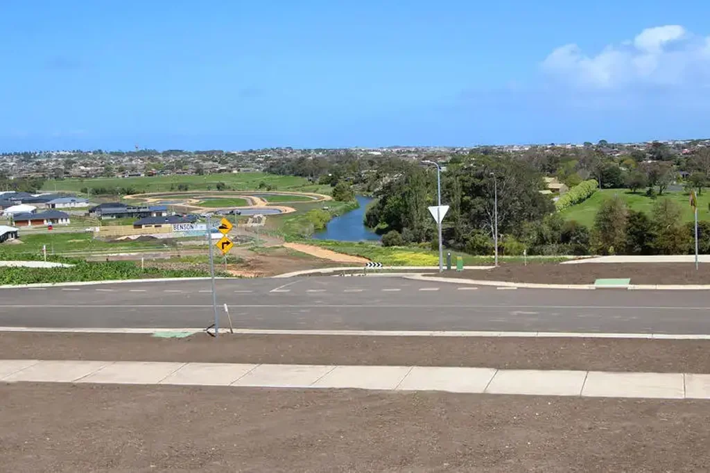 Warrnambool  Unsurpassed River Views