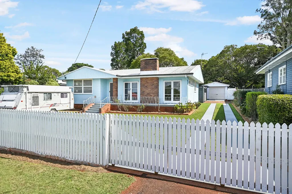 13 Lloyd St, Harristown, QLD 4350