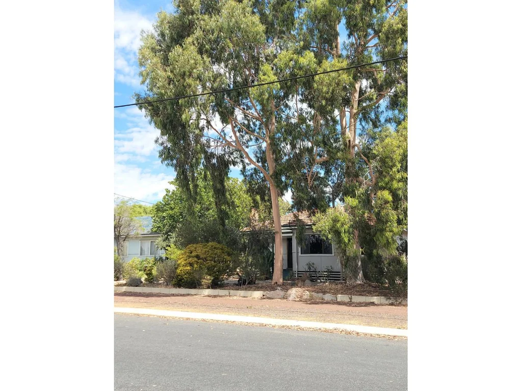 70 Bannister Street, Narrogin, WA 6312