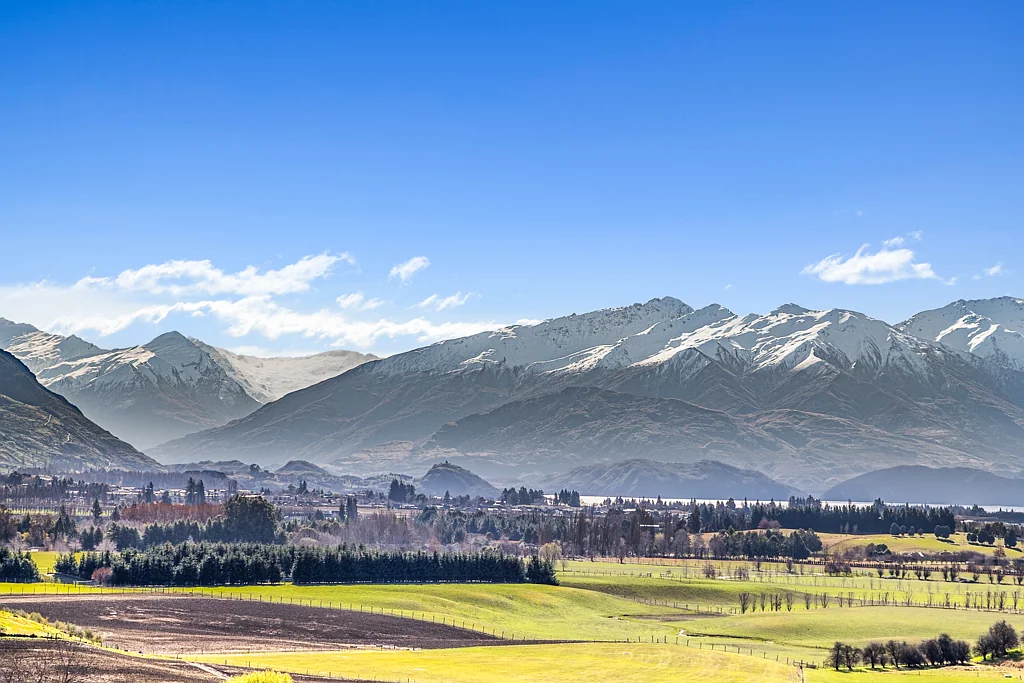 Wanaka Lifestyle section with expansive views