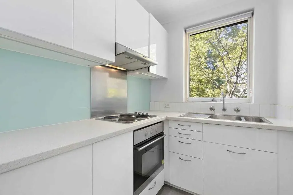 Stylish 1 Bedroom Apartment in the Heart of Richmond!