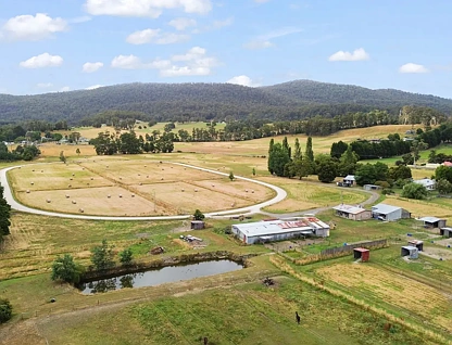 77 Karoola Road, Karoola, TAS 7267, 5 slaapkamers, 1 badkamers, House