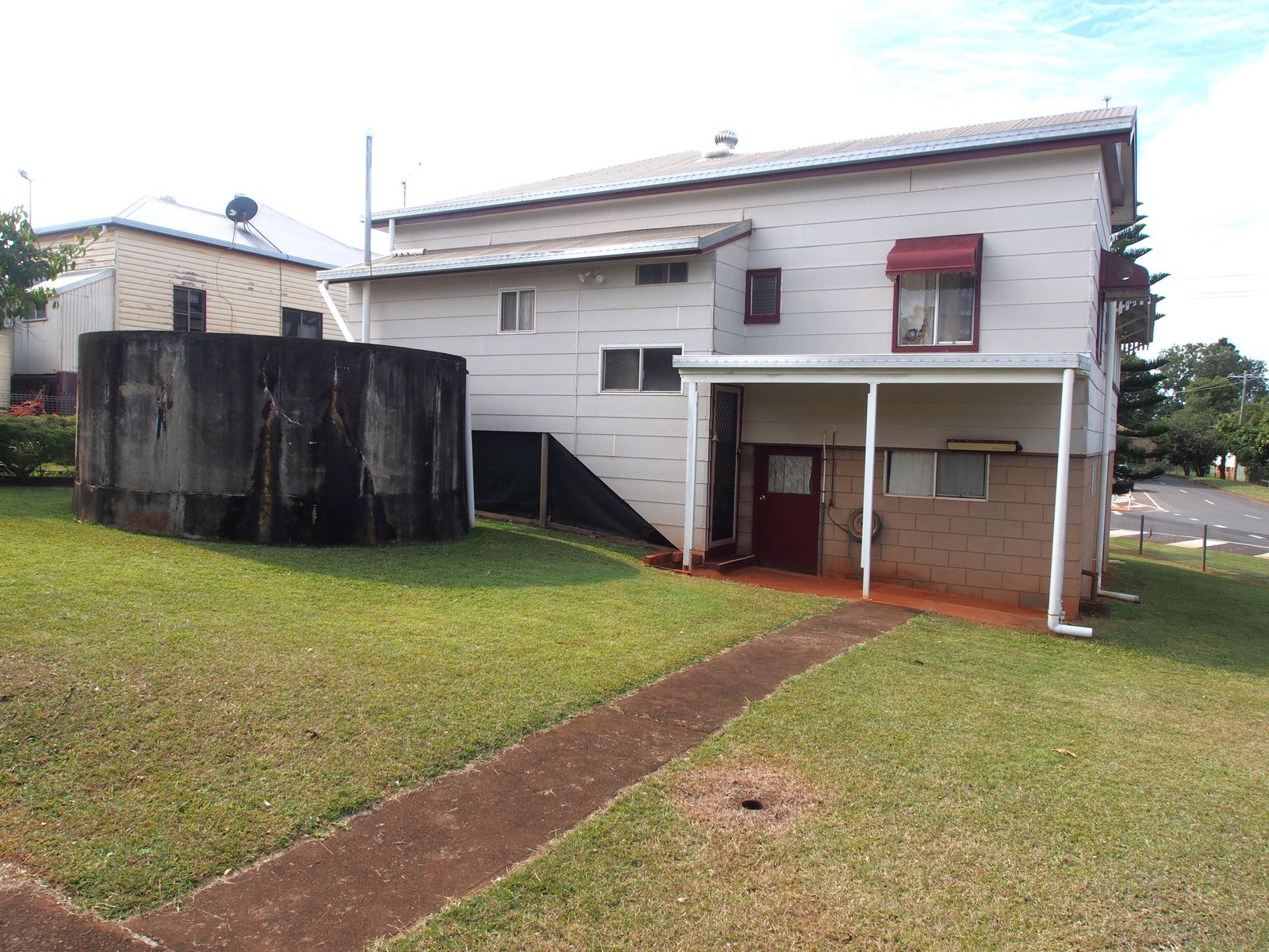 10 STEWART ST, CHILDERS QLD 4660, 0部屋, 0バスルーム, House