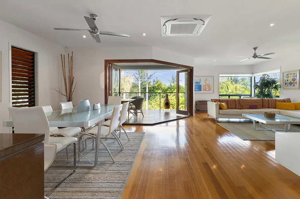 Tewantin 3ਬੈੱਡਰੂਮ Classic Dual Living In The Heart Of Old Tewantin