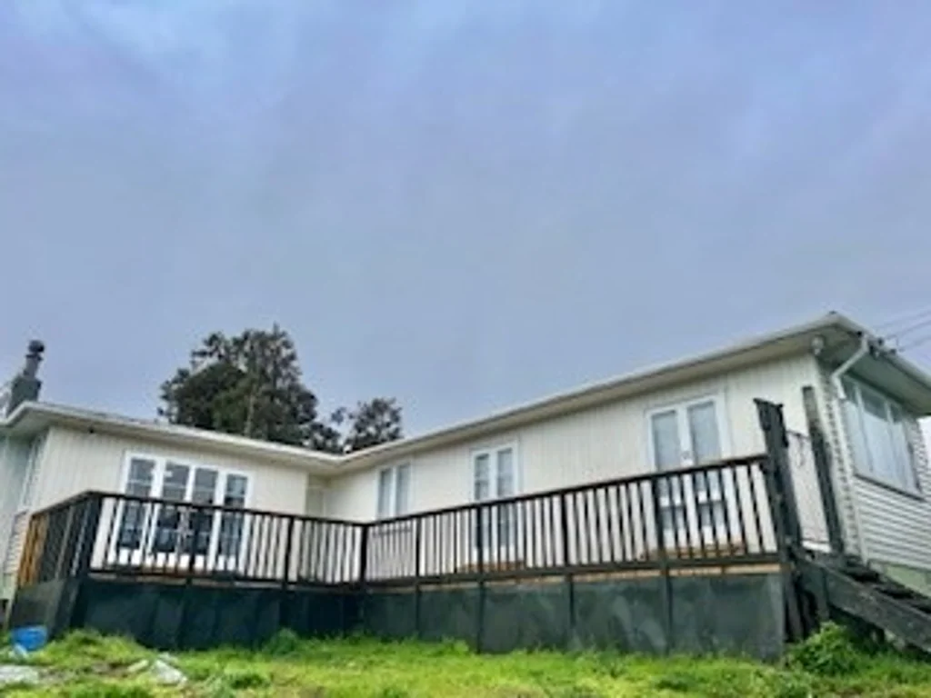 Spacious 6-Bedroom Family Home in Mangere