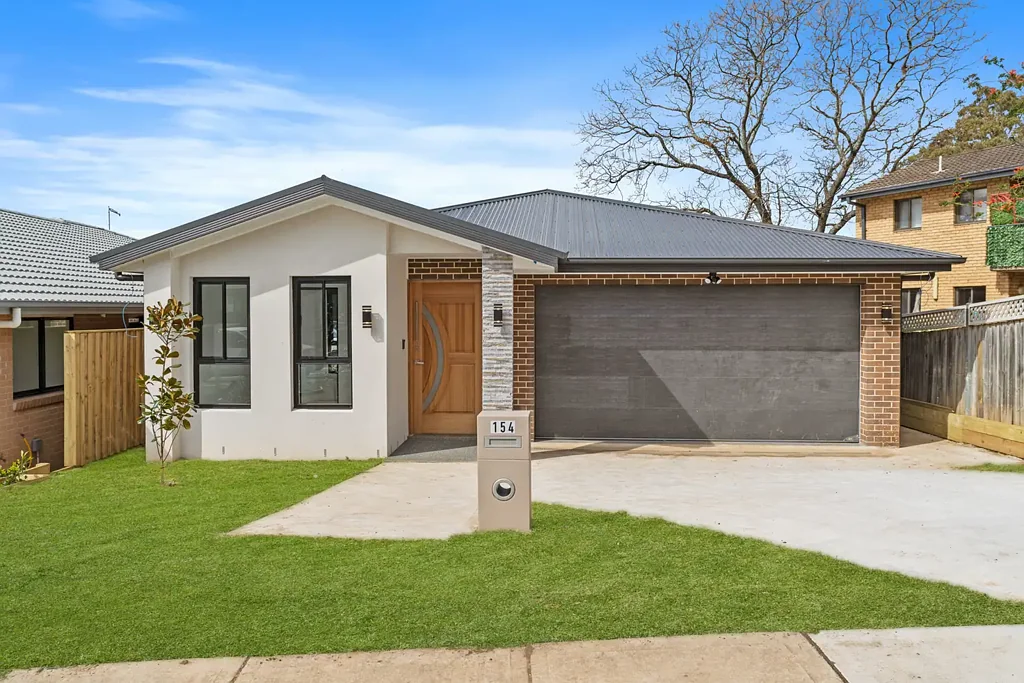 Stunning Family Home in Bradbury with Modern Features