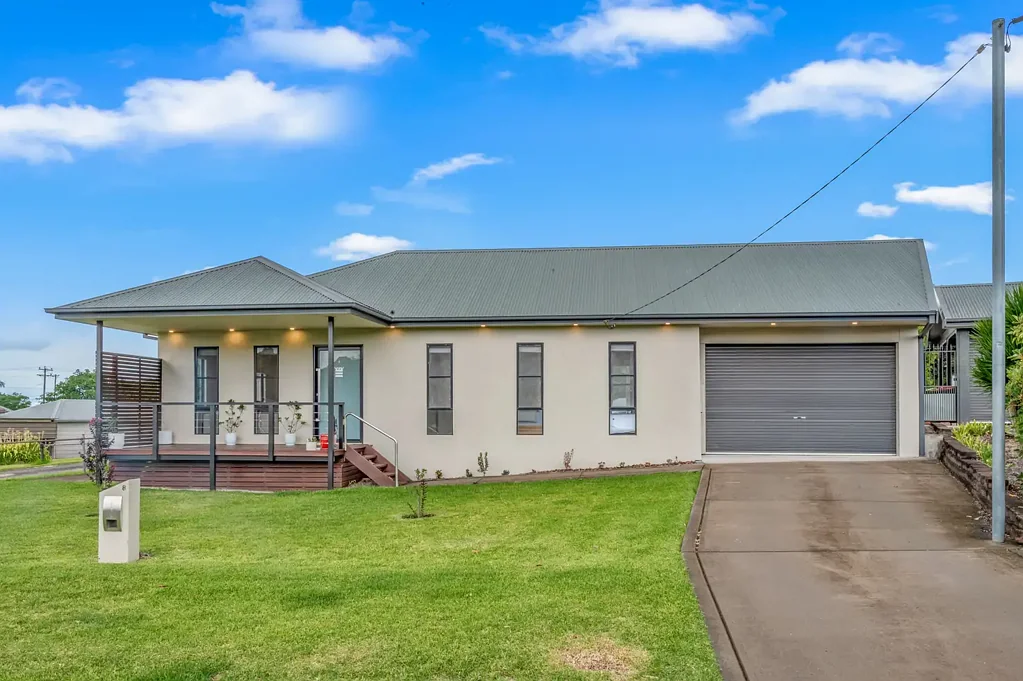 8 Victoria Street, Teralba, NSW 2284
