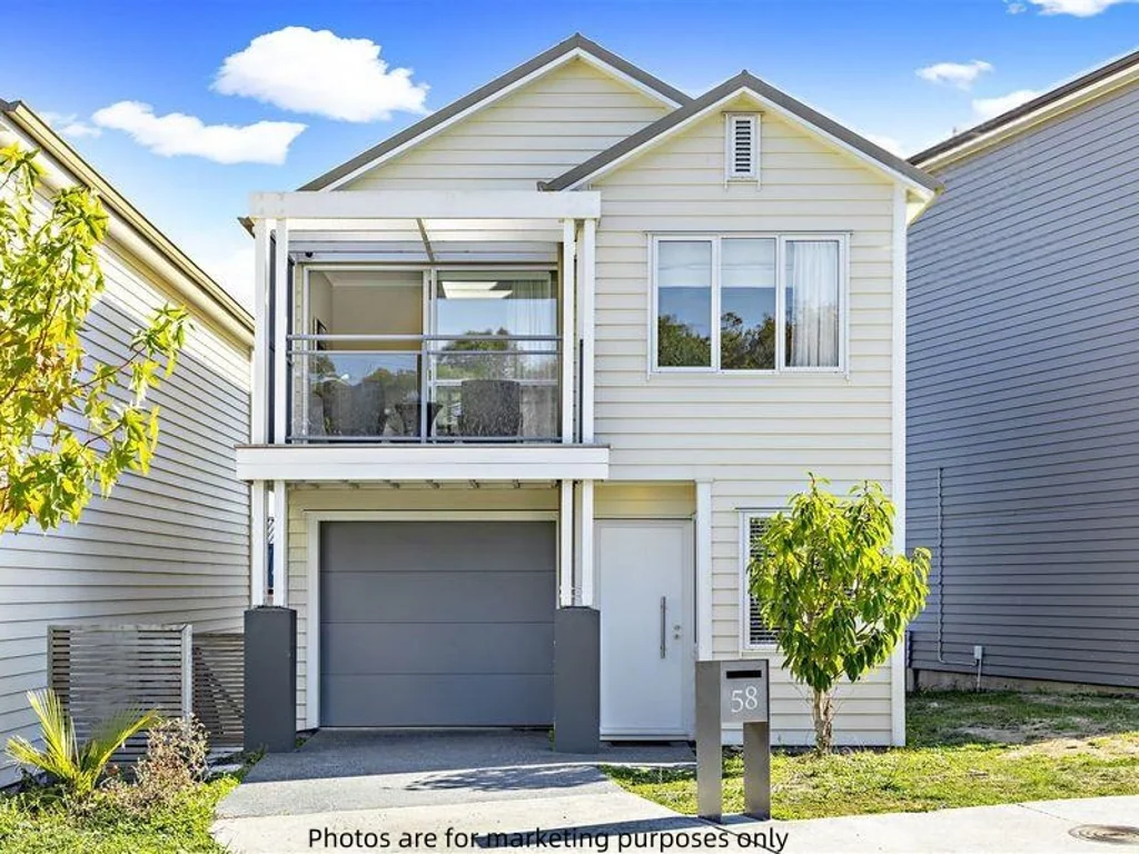 Flat Bush 4Kwarto Standalone. Freehold. Stunning Views.