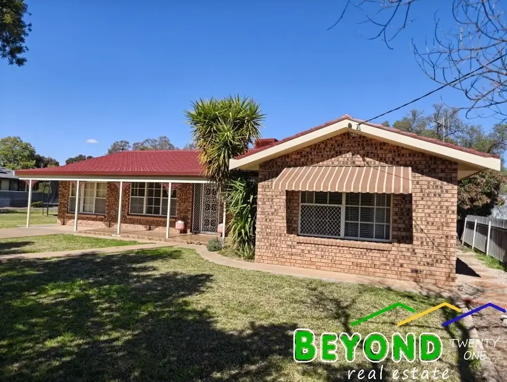 93 Myrtle Street, Gilgandra, NSW 2827, 4 Bedrooms, 2 Bathrooms, House