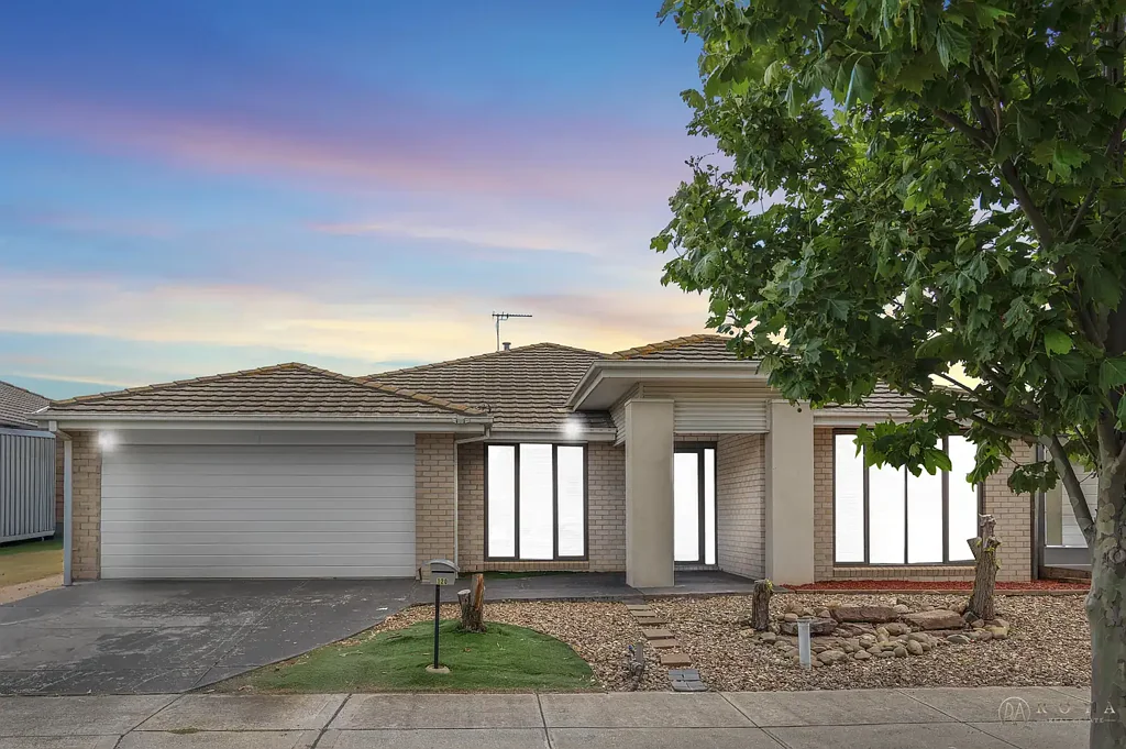 120 Botanica Springs Boulevard, Brookfield, VIC 3338