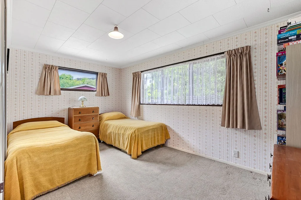 Enner Glynn 2房  Loved for 40 years and ready for its next chapter