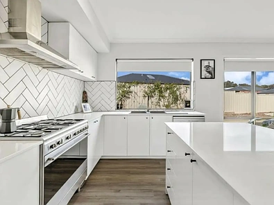 रसोईघर - 8 Vista Court, Broadford, VIC 3658