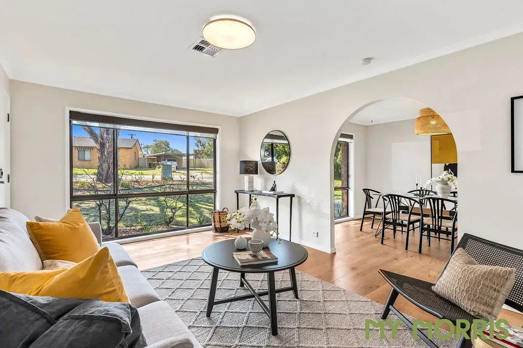 Kambah 3房  One level. One title. One remarkable renovation.