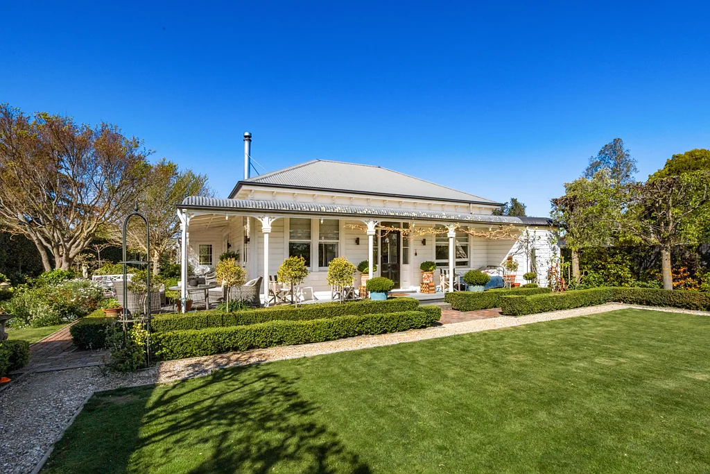 Springlands 3房  Location, charm and top school zone