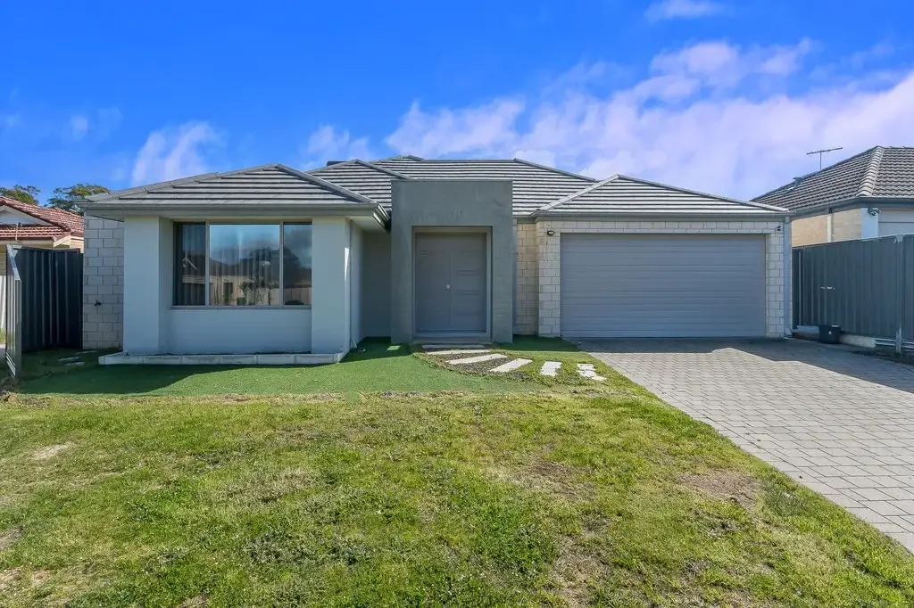 Furnished Modern Home ---Ready to move in!