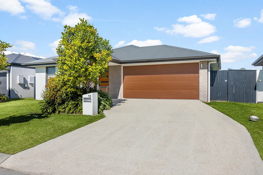 13 Walling Street, Palmview, QLD 4553
