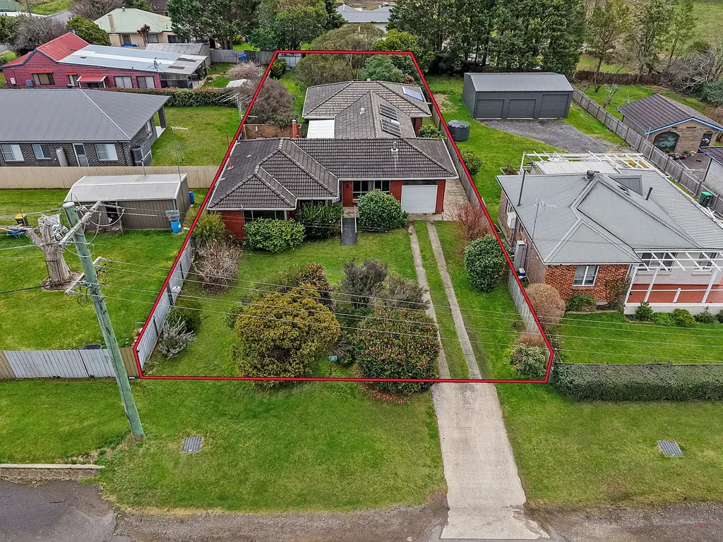 Moss Vale 6Kwarto Dual-Living / Investment Opportunity