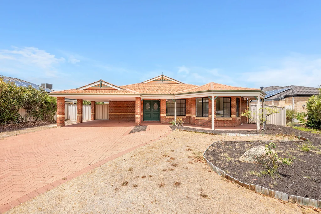 Canning Vale 4Phòng ngủ ***SOLD***SOLD***SOLD***