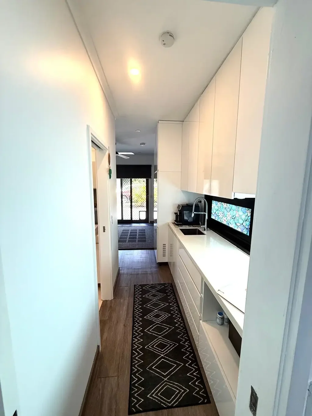 Macleay Island 1房 小巧住宅 736平地块 步行便利 高尔夫近 全屋储物 空调全配 扩建潜力大 热带天堂 Perfect First Home or Holiday home