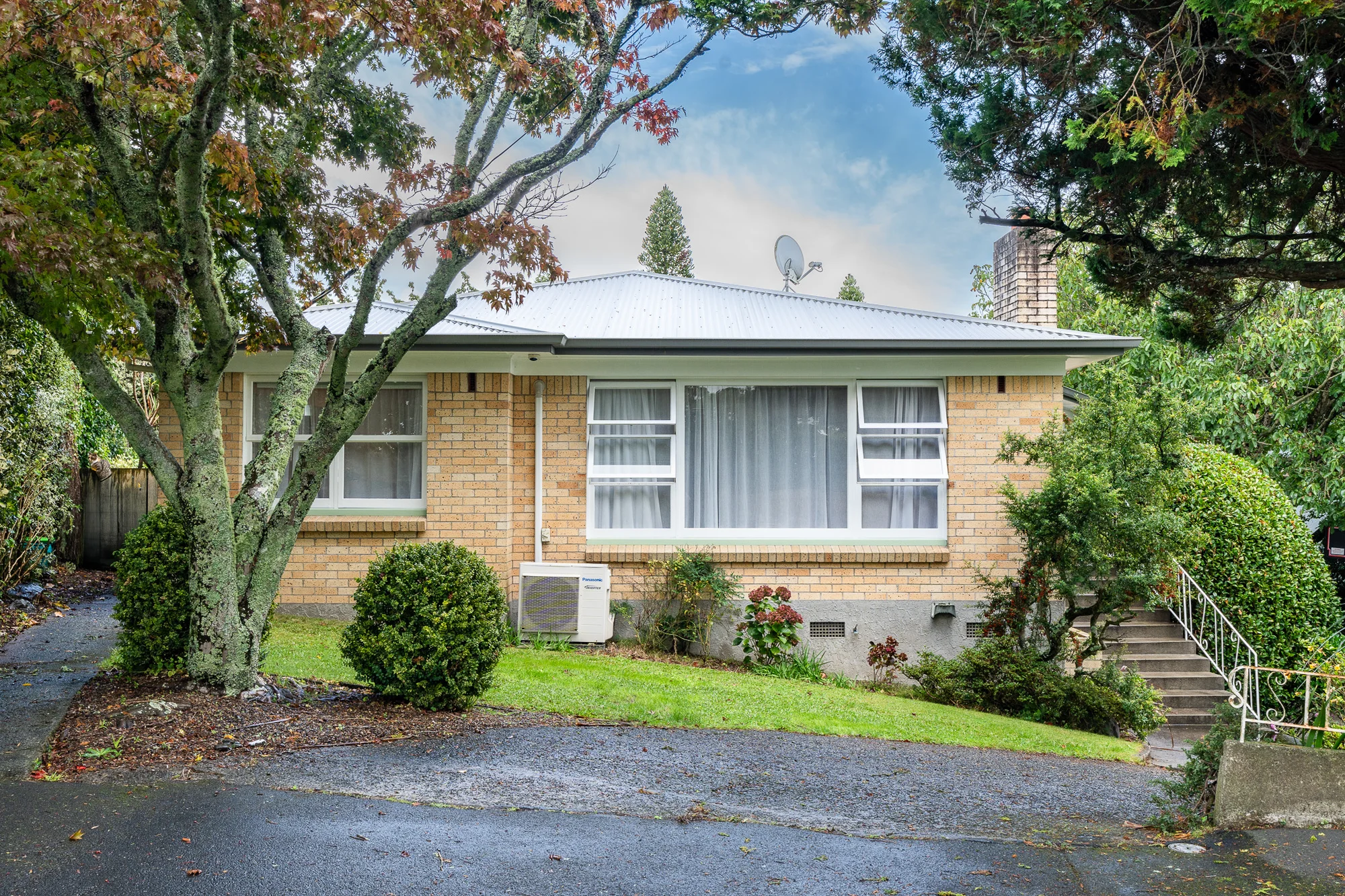 Hillcrest 4房 Stop Scrolling - This Hillcrest Gem Has It All!