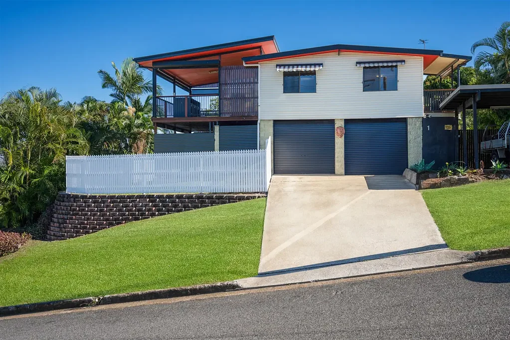1 Cook Street, West Gladstone, QLD 4680