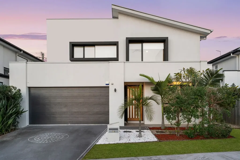 Underwood 5房  在伍德伍德最顶级庄园的现代豪华家庭生活  Contemporary Luxury Family Living in Underwood's Finest Estates