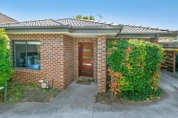 2/55 North Road, Reservoir