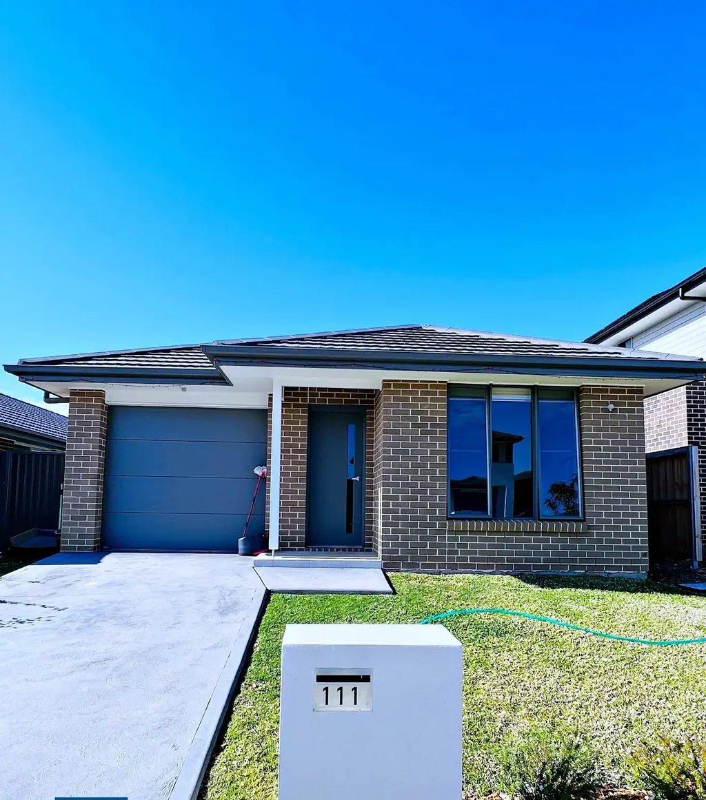 Beautiful 4 Bedroom House for rent at Austral !!!!!!!!!!!!!!!!