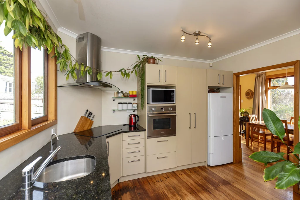 Raumati South 2 Slaapkamer Motivated Vendor – Moving North | BEO $699,000