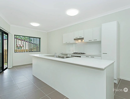 地址保密, The Gap, QLD 4061, 3房, 2浴, Townhouse