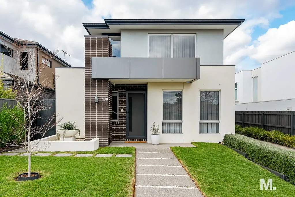 100 Deakin Street, Essendon, VIC 3040