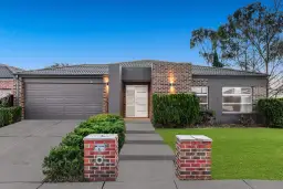 15 Flash Dan Drive, Cranbourne East