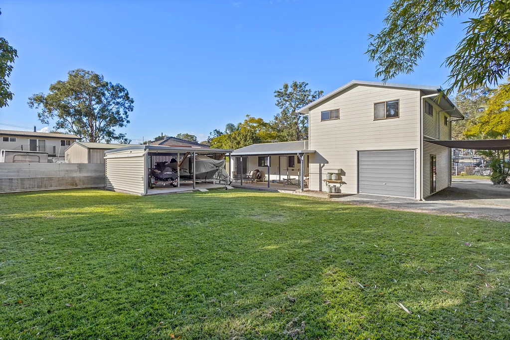 Burpengary 3ਬੈੱਡਰੂਮ Move-In Ready Family Home on 1,118m2 with Expansion & Dual-Living Potential!